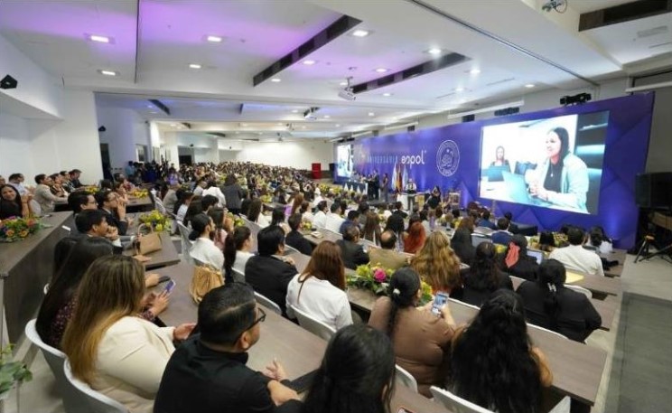 Sesión Solemne conmemora los 67 años de la Espol