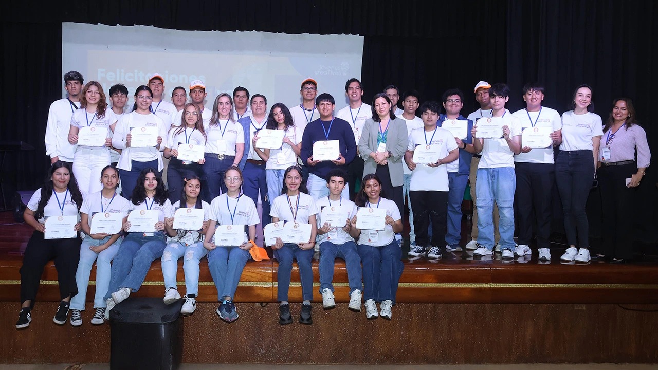 Finalizó el programa Jóvenes Creativos con 56 graduados
