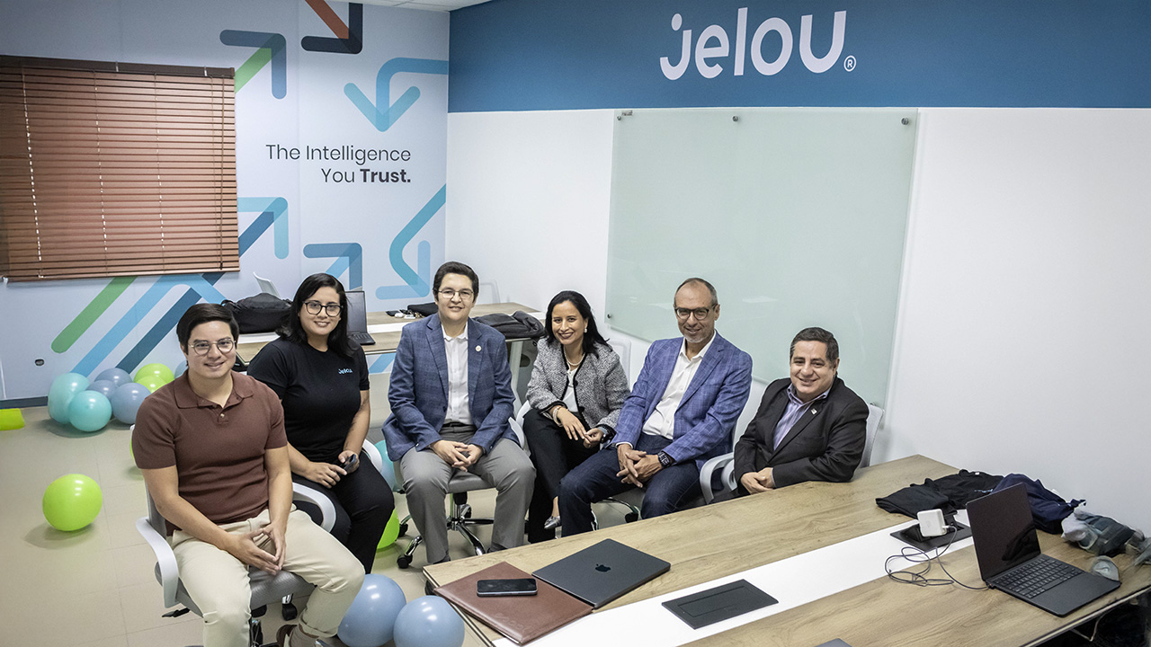 Se inaugura en ESPOL el Jelou AI Legion