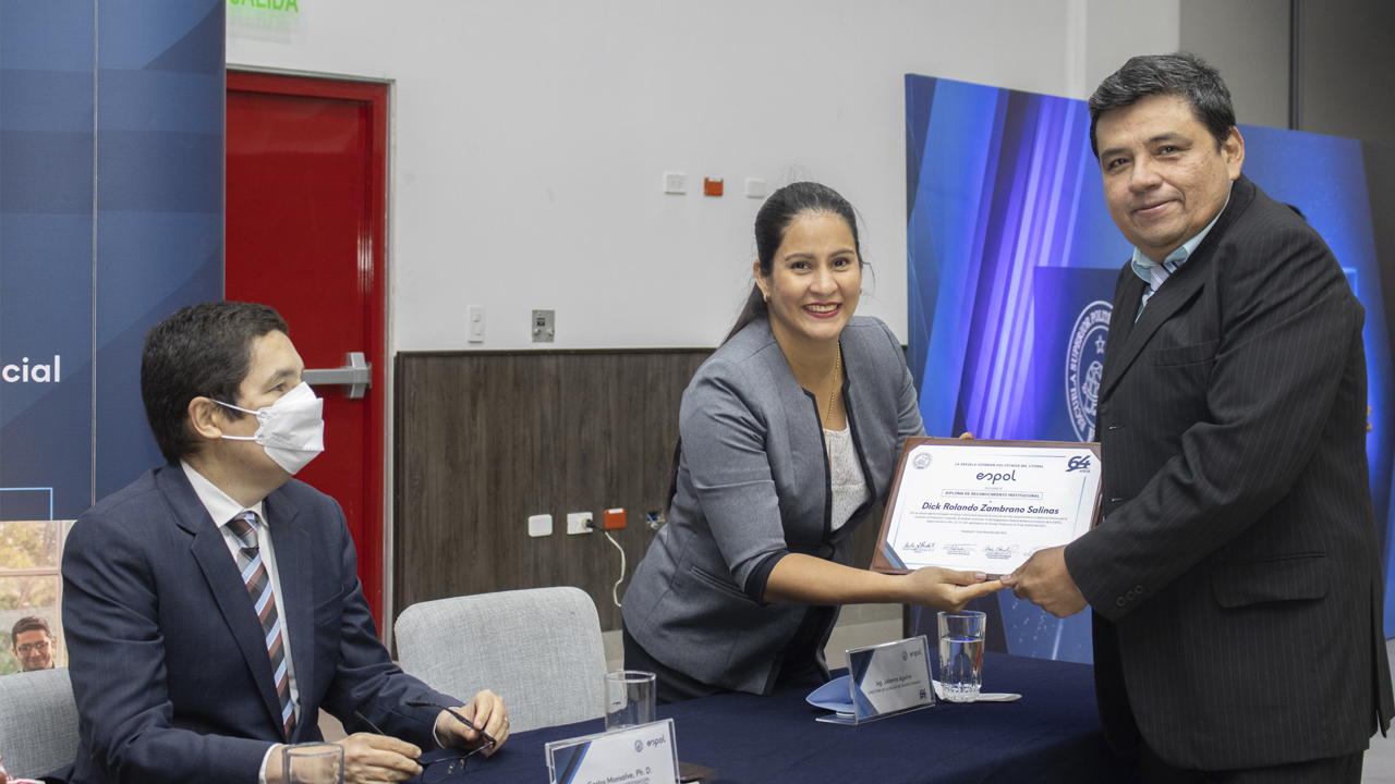 Reconocimiento a Trabajadores, Servidores y Profesores de la ESPOL.