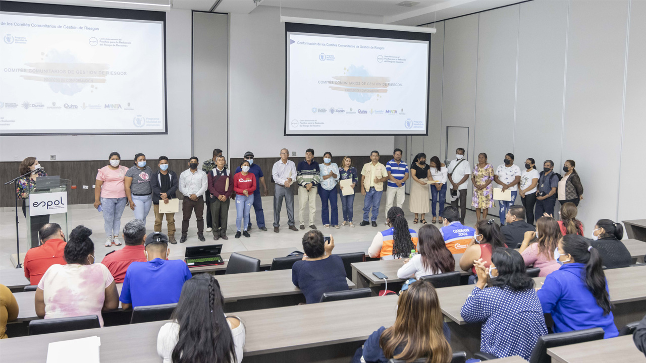 Graduación de comités comunitarios de gestión de riesgo ESPOL WFP 2