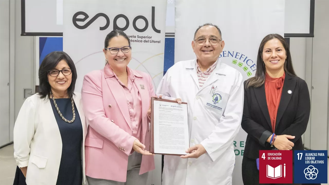 Firma del convenio entre la ESPOL y el Instituto de Neurociencias